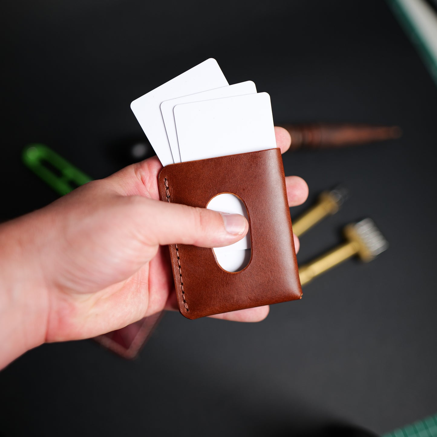 Pebble Card Holder - Chestnut